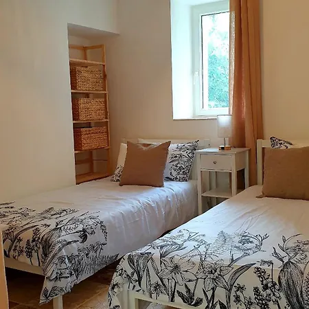 Les Sur La Colline - 28 M2 One Bedroom With Shared Pool Semesterbostad