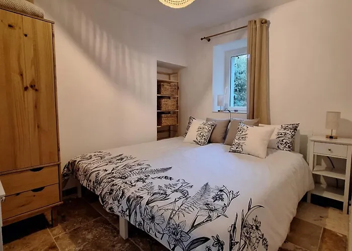 Les Sur La Colline - 28 M2 One Bedroom With Shared Pool Montignac-de-Lauzun